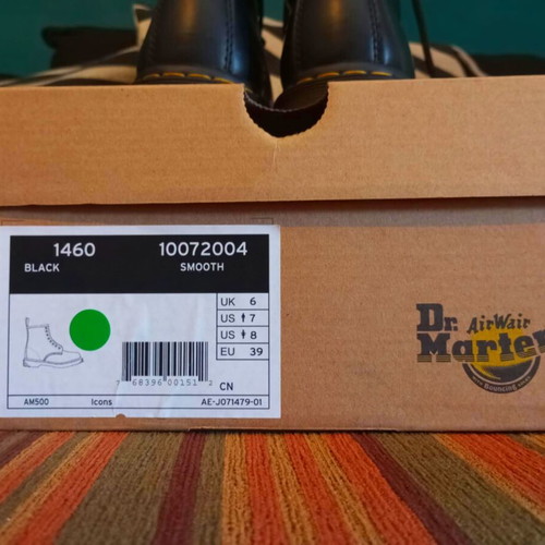 Dr. Martens boots with box, size 39, black