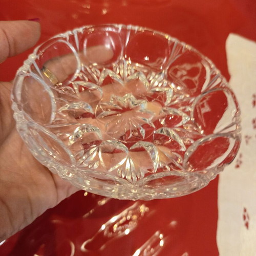 Vintage crystal dessert dish like new with embossed star design