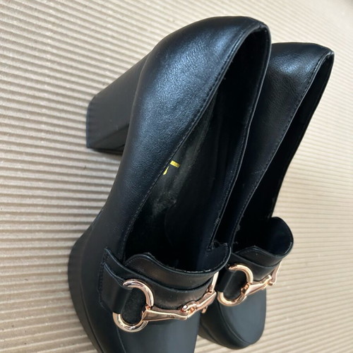 Shein women's shoes size 38 black like new