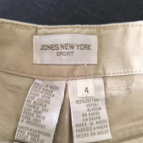 High-Waisted Women's Shorts Jones New York & Gap like new, size XS