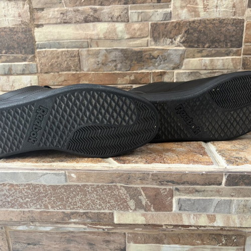 Reebok women's sneakers like new, size 42, black