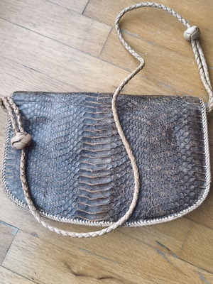 Vintage leather shoulder bag like new, gray and beige