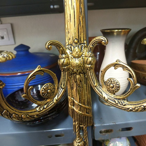 Set of brass wall lights like new