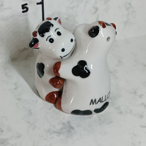Cow figurines salt and pepper set Mallorca Super offer for a limited time at half price