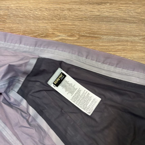 Berghaus Velum Gore-Tex Active Storm Jacket XL like new, colorful