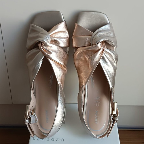 Geox sandals new, gold color, size 38
