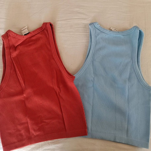 Stradivarius set of two tops like new, small and xsmall, rib fabric