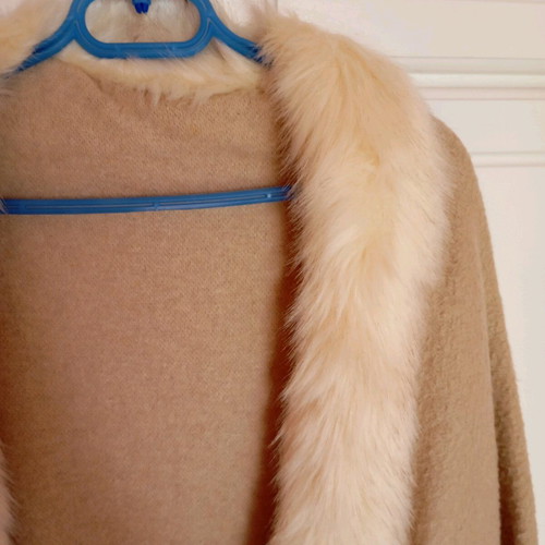 Cape jacket with fur beige, new