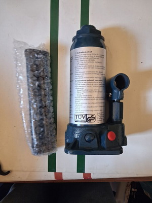 Hydraulic Bottle Jack 3 Ton New with Box