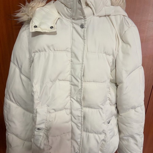Bershka white jacket used with fur hood, size L