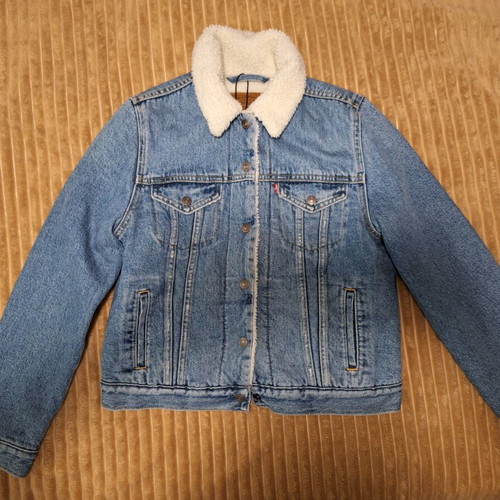 Levi’s Original Sherpa Trucker Jacket women's new, size XS, blue denim