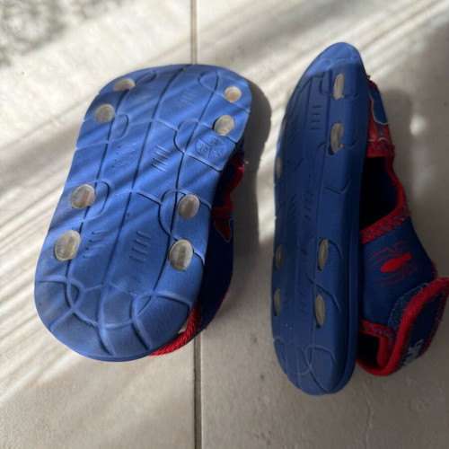 Marvel Spider-Man kids sandals size 25-26 like new