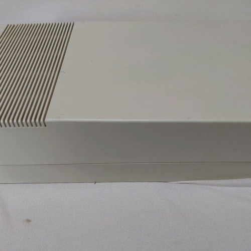 Commodore 1541 drive like new with 2 floppy disks
