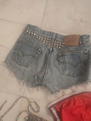 Levi's jean shorts like new, size M 38 10, blue multicolor