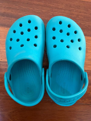 Crocs children's shoes C10, size 27-28