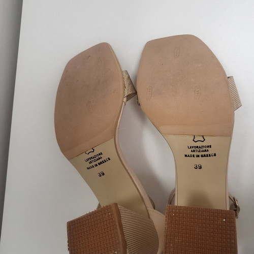 Mariella Fabiani sandals like new, pink gold leather platform heels