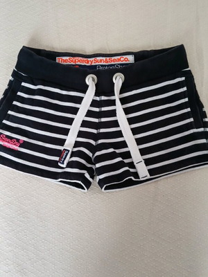 Σορτς γυναικείο SUPERDRY