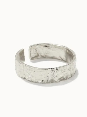 Laitnesse silver ring with hammered surface, new