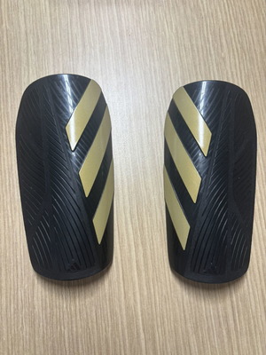 Shin guards used, for child 6-8 years old