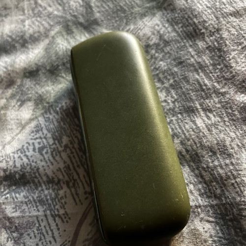 Iqos Iluma green used with minor external scratches