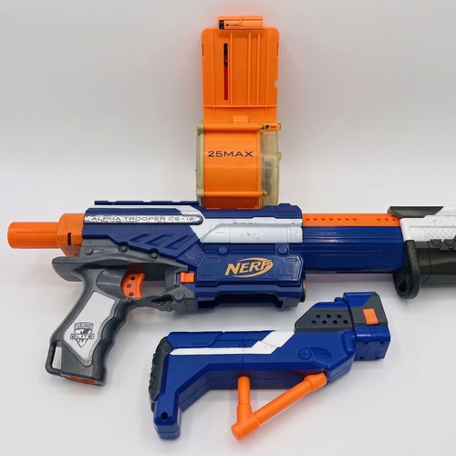 Nerf blasters set like new, 11 authentic guns with accessories and darts