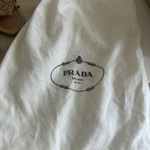 Prada vintage πέδιλα με καρδιά και χάντρες μέγεθος 40 μπεζ σαν καινούργιο