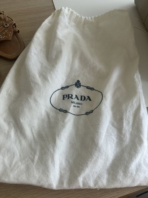 Prada vintage πέδιλα με καρδιά και χάντρες μέγεθος 40 μπεζ σαν καινούργιο