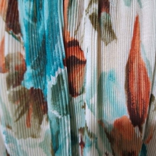 Pagani by Artemis midi chiffon skirt with pleated floral design, like new