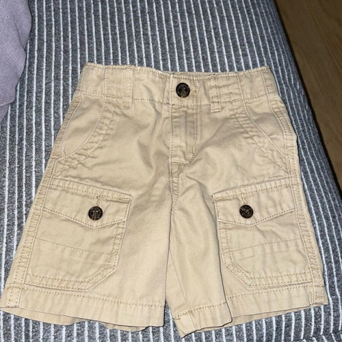 BabyGap baby shorts size 90 new