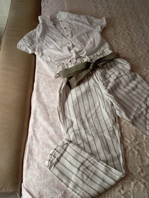 Linen pants and shirt set like new for 8-year-old girl