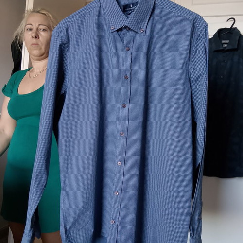 Navy & Green shirt like new, size L, blue