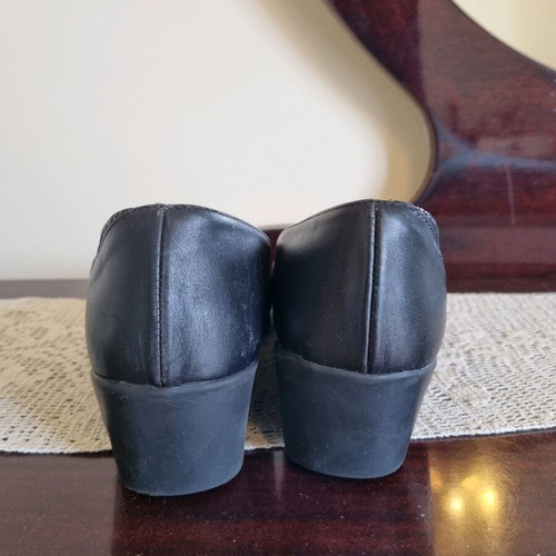 Leather anatomical pumps used, size 41, black