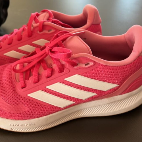 Adidas sports shoes size 38.5 like new, pink