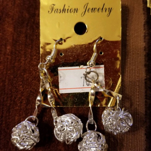 Xp earrings new, pack of 11 pairs