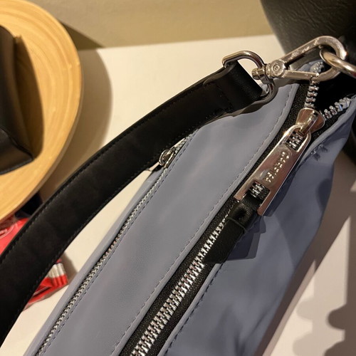 Carpisa shoulder bag like new, blue with black strap