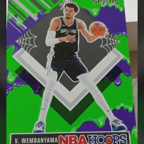 Victor Wembanyama NBA Hoops Haunted Hoops Slime Parallel Spurs card