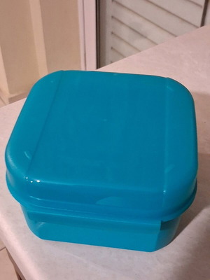 Tupperware Sinie 450ml turquoise like new