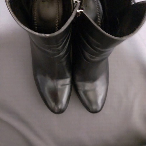 Booties size 39 like new, black