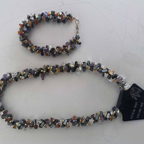 Jewelry set with natural semi-precious stones new