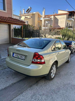 Volvo S40 μεταχειρισμένο 2007, βενζίνη, χειροκίνητο, λιμουζίνα