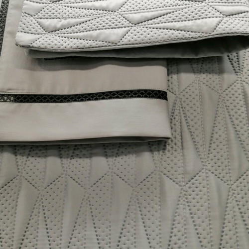 Guy Laroche Ruby Satin 3-Piece Quilt Set Silver Color new