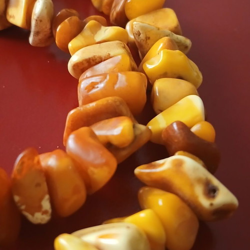 Necklace of genuine amber in cream honey color, 65 cm, 46 grams