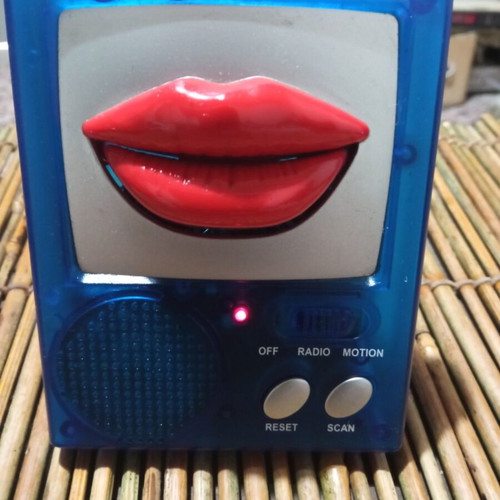 Vintage talking radio used in excellent condition
