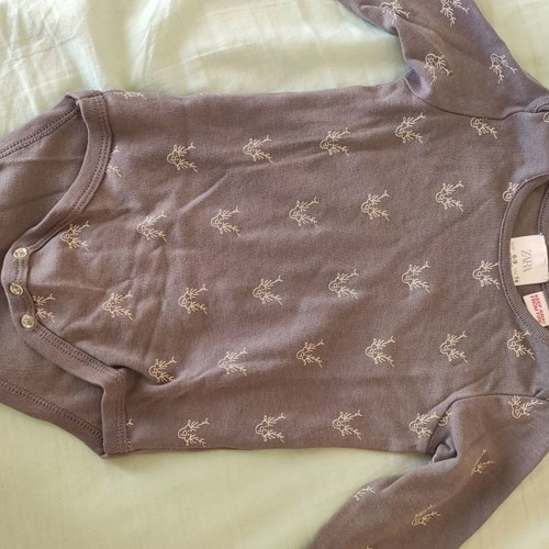 Zara baby bodysuits used, pack of 5 Christmas motifs