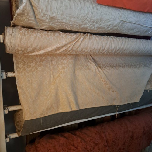 Classic fabrics like new, various colors by the meter or all together