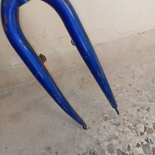 26-Inch Bicycle Frame used, green with minor rust