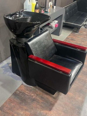 Professional Hair Salon Shampoo Station with Black Porcelain and Wooden Armrests like new