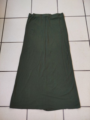 Elastic maxi skirt green, like new