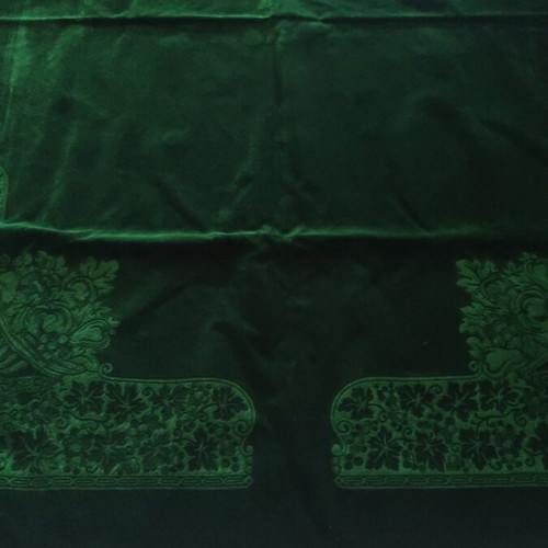 Velvet tablecloth green like new, 1.94x1.42 meters