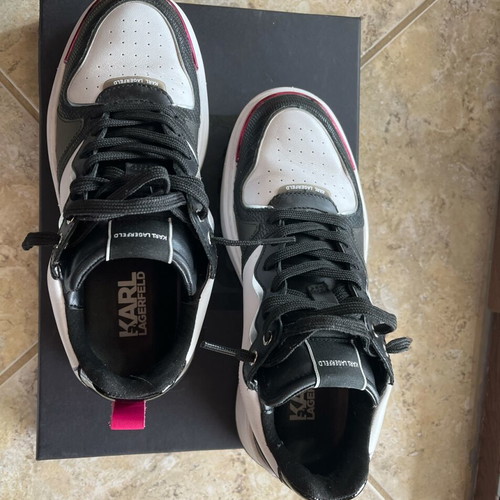 Karl Lagerfeld leather women's sneakers with croc details like new